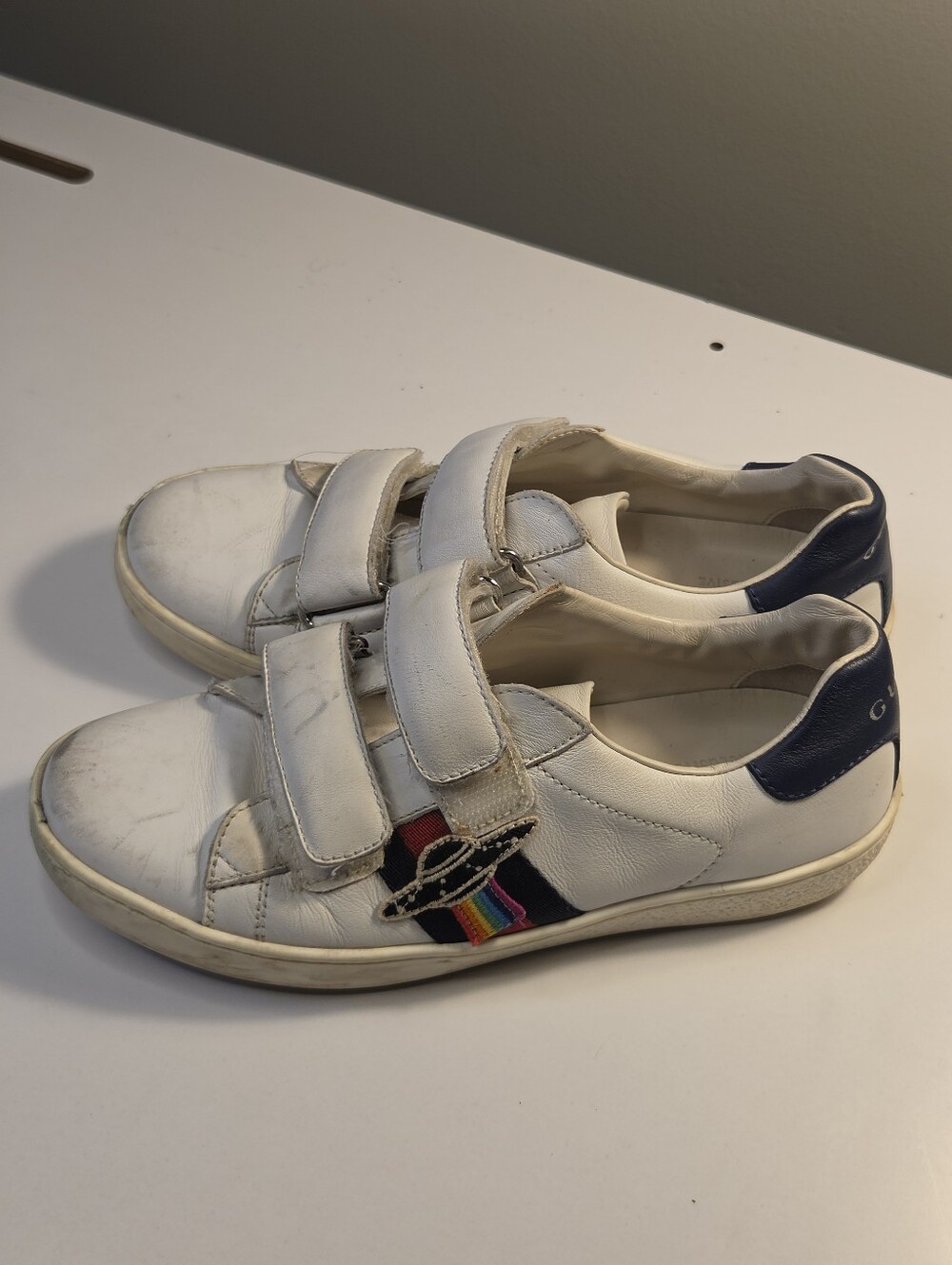 GUCCI Kids White Leather Velcro Sneakers Authentic 33